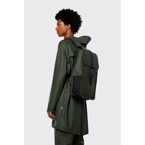 Backpack Backpacks 12200 03 Green 14 660x990 crop center cddae5f4 3ae1 4600 8eaf 545ce5b50e89