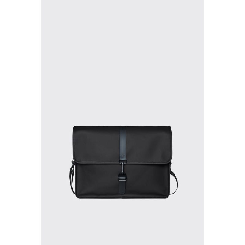 Messenger Bag Messenger 13930 01 Black 6 660x990 crop center e349ce59 c0e9 4e2a 9b68 06c0251fab94