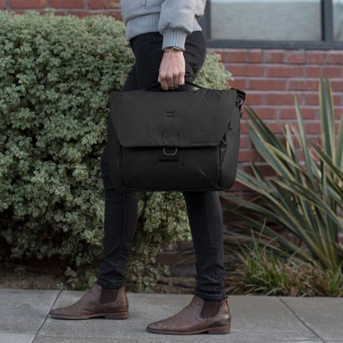 everyday messenger black 13 10 1024x1024 d4ca33b9 d378 4c36 9456 422b2332bc7e