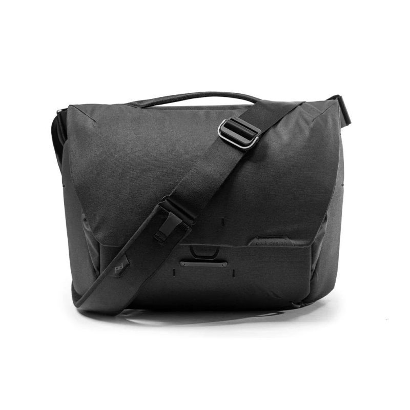 everyday messenger black 13 2 1024x1024 4a4a591b e5fa 4924 90a3 dc32a1726207